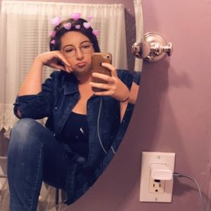 Meet your Posher, Danielle